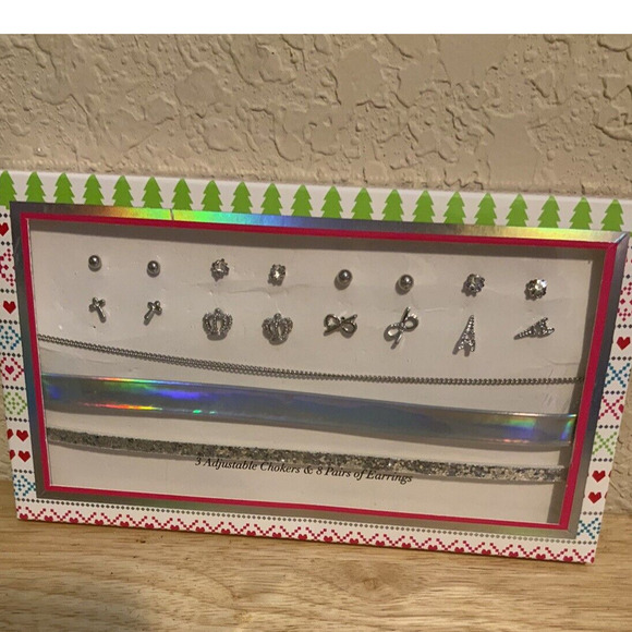 Sets of 3 Adjustable Chokers & 8 Pairs of Earrings Fashion Jewelry NEW In Box - Picture 2 of 4